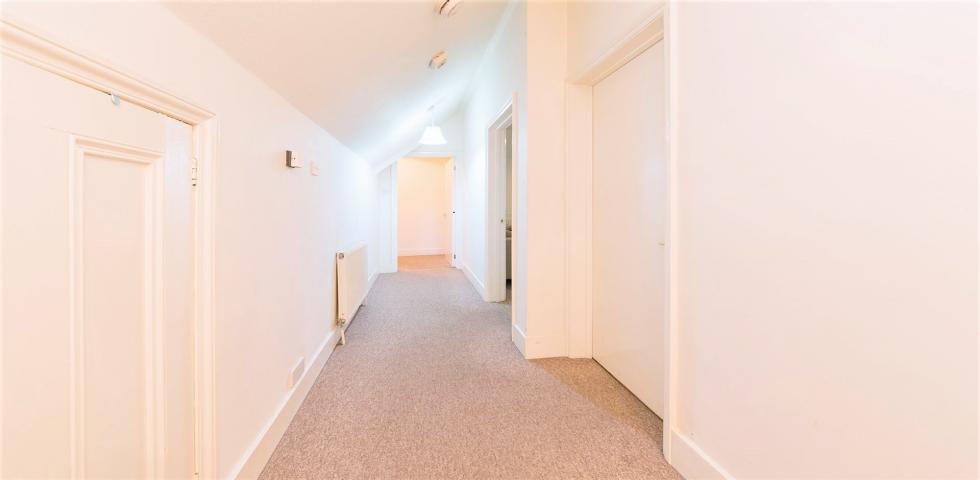 			2 Bedroom, 1 bath, 1 reception Apartment			 Strathray Gardens, SWISS COTTAGE